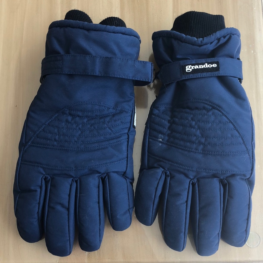 Winter gloves